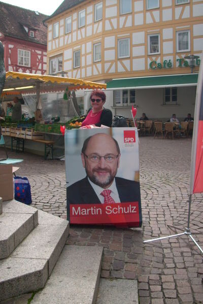 Cristel_Unger_am_Info_Stand_20_09_17